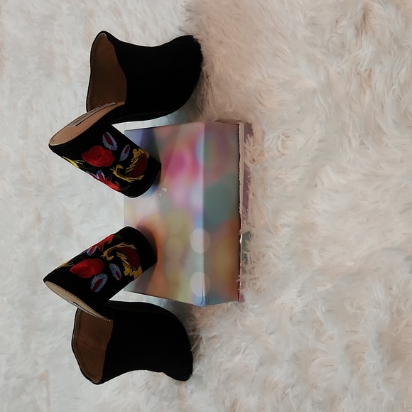 Steve Madden mules with floral embroidered  heel - Picture 5 of 8
